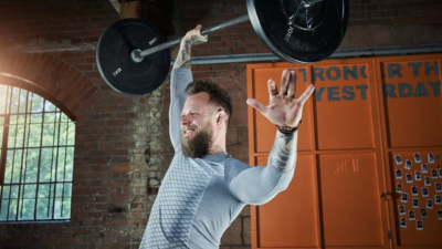 cartilage hurting actions-one hand lift